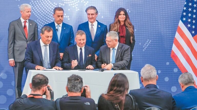 Ελλάδα: «πλατφόρμα» και υπόγειο