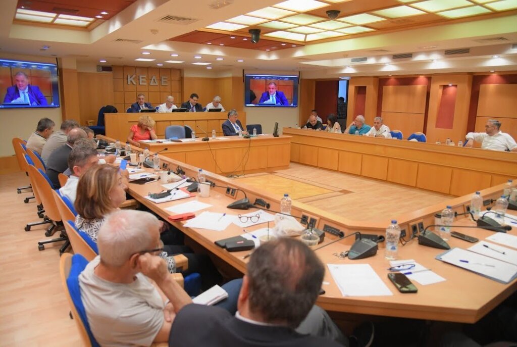 Η Κ.Ε.Δ.Ε. καταγγέλλει το «λουκέτο» στα ΕΛΤΑ