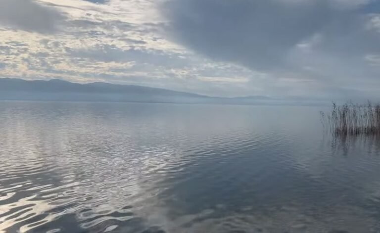 Η λίμνη Τριχωνίδα αφηγείται