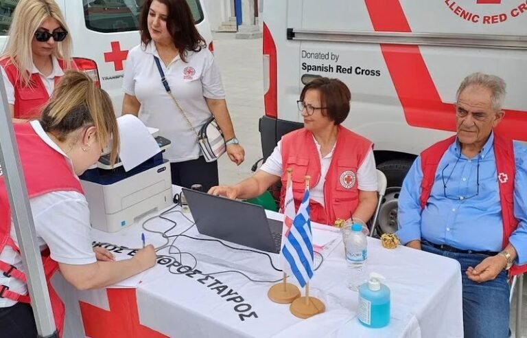 Ε.Ε.Σ. | Μια τελετή τιμής και προσφοράς