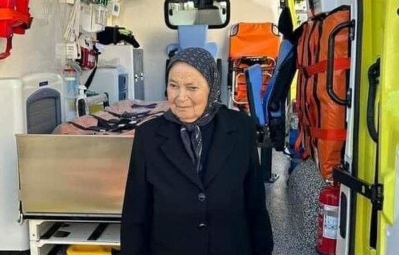 Μίλτος Ζαμπάρας | Ακινητοποιημένο ασθενοφόρο