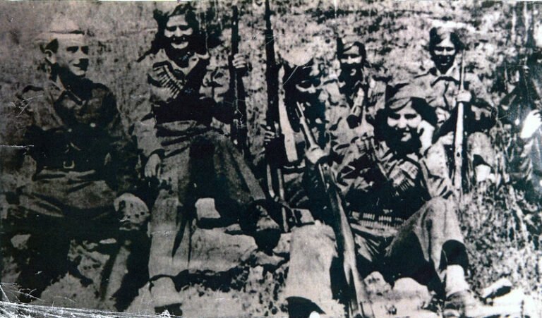 Άγιος Κωνσταντίνος – Ερυθραία | 1. Ο ρόλος των Μικρασιατών προσφύγων στην Αντίσταση