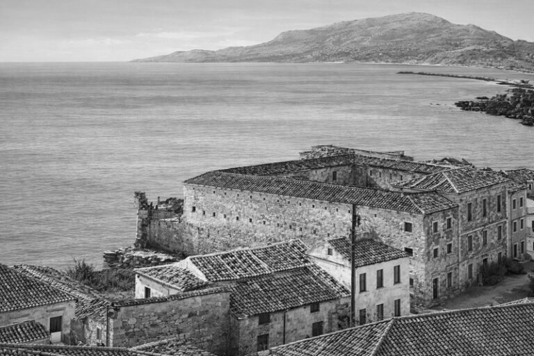 «Προς τους Καπνεργάτες και την εργατικήν τάξιν Αγρινίου»