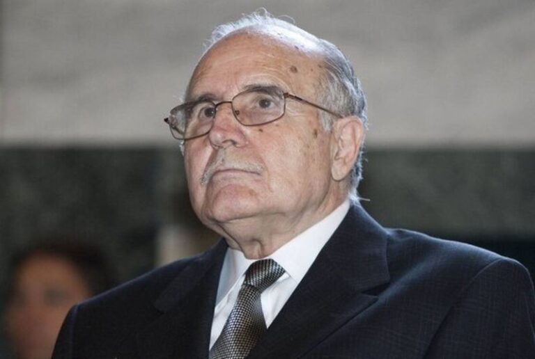 Ντίνος Χριστιανόπουλος | Απέναντι στην υποκρισία της ελληνικής κοινωνίας