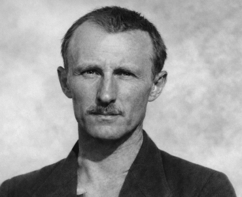 Άγρια διαμάχη αρχειομαρξιστών και κομμουνιστών