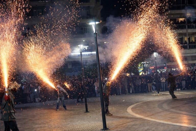 Ομάδα χαλκουνάδων | Χαλκούνια: Οι σπίθες της ιστορικής παράδοσης