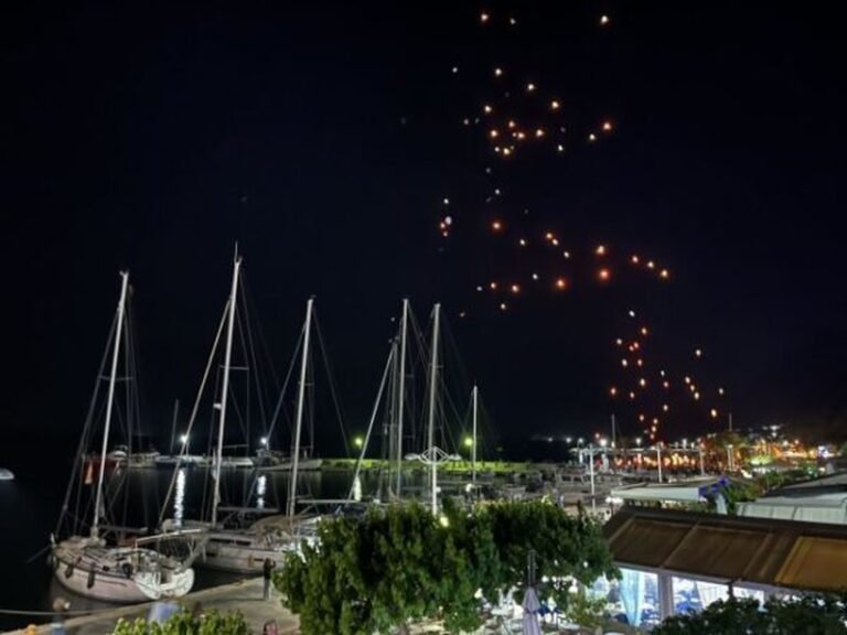 Δήμος Ξηρομέρου | Φαναράκια στον ουρανό του Αστακού