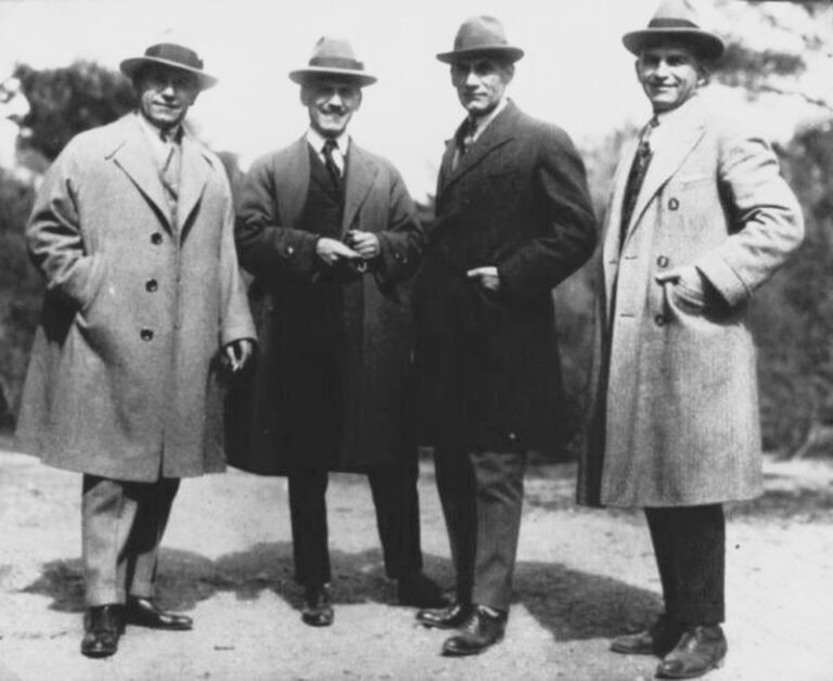 Ἐν Ἀγρινίῳ τῇ 5ῃ Απριλίου | 1929: «Ο αγών των προσφύγων» και ο Παπαστράτος