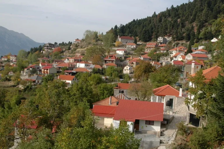 Κρυονέρια ή Κουτλίστια | Το φυσικό μπαλκόνι των βουνών