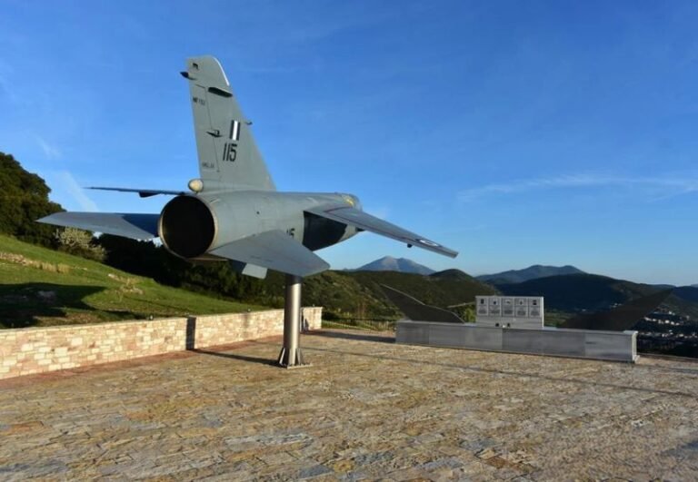 Δήμος Θέρμου | Τελετή μνήμης για τους πεσόντες αεροπόρους