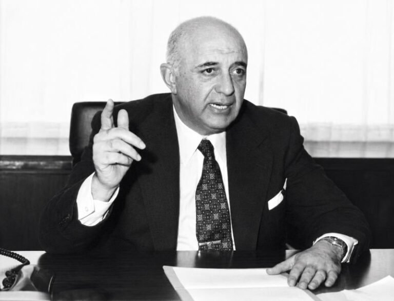Ἐν Ἀγρινίῳ τῇ 7ῃ Ιουνίου | 1978: η Καβάλα ζητάει τα πετροχημικά