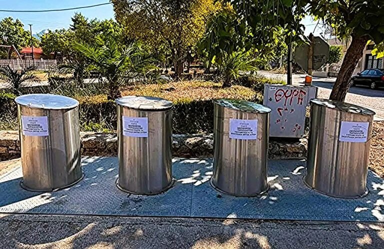 Υπόγειοι κάδοι ξανά στις πλατείες Ραζηκότσικα και Συνοικισμού