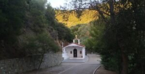 Σφυρέικα Αγρινίου | 16/8 | Λειτουργία στο εξωκκλήσι του Αγίου Γερασίμου