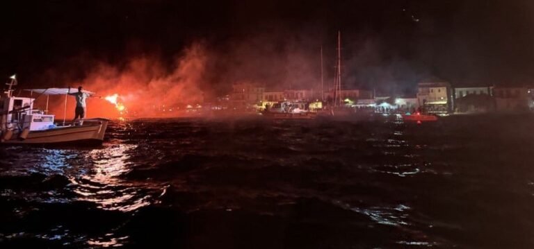 Μύτικας | 22/8 | Βαρκαρόλα: η μεγάλη θαλάσσια γιορτή του Μύτικα