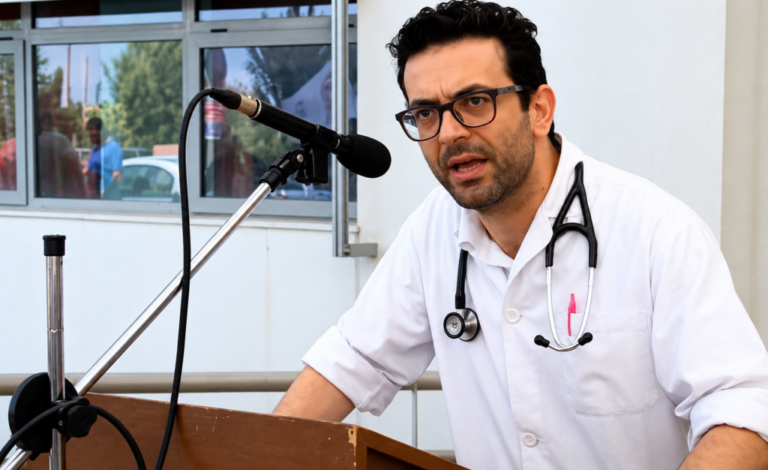 Νοσοκομειακοί γιατροί σε απεργιακή κινητοποίηση