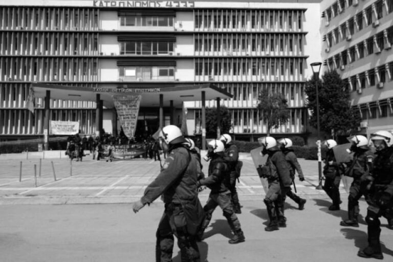 Ό,τι πιο κωμικό και ό,τι πιο τραγικό έχουμε ζήσει